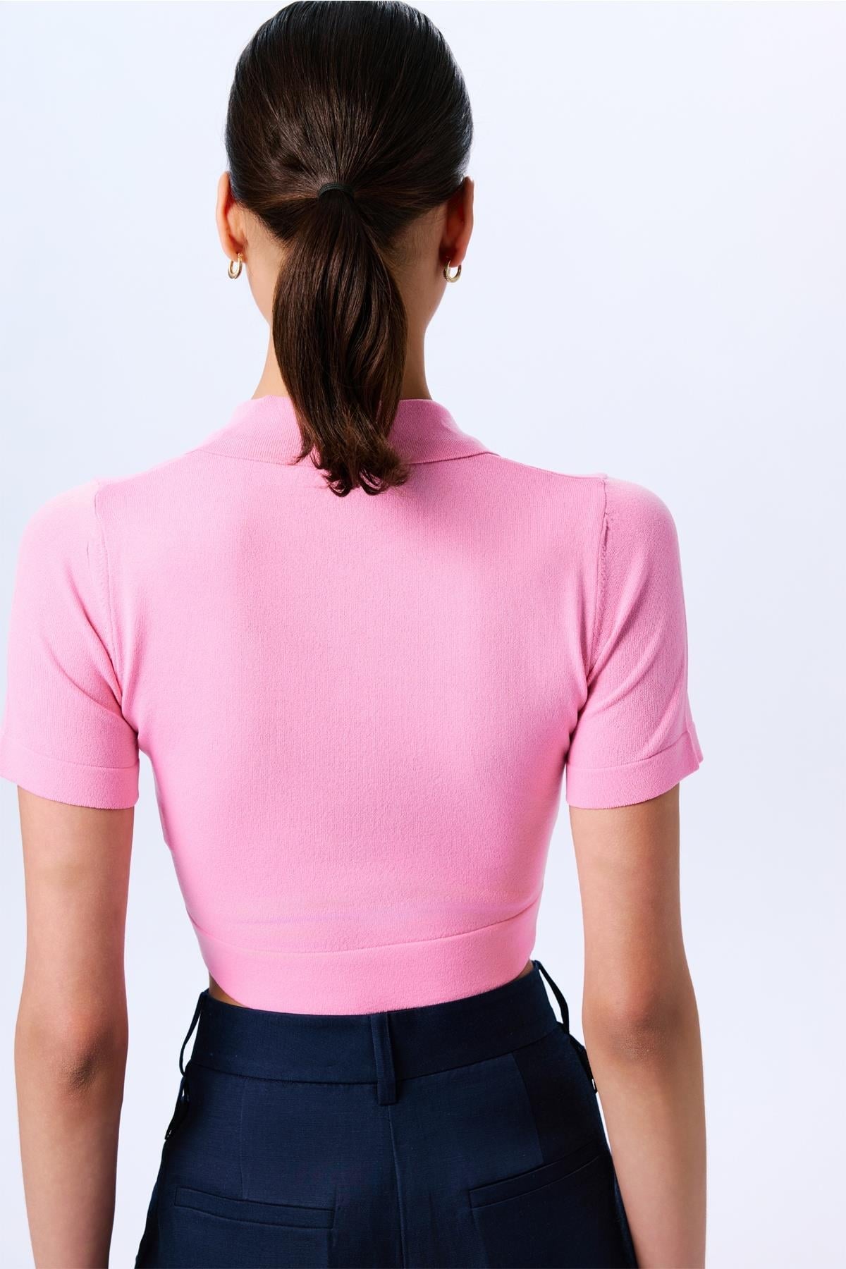 Basic Short Sleeve Crop Blouse