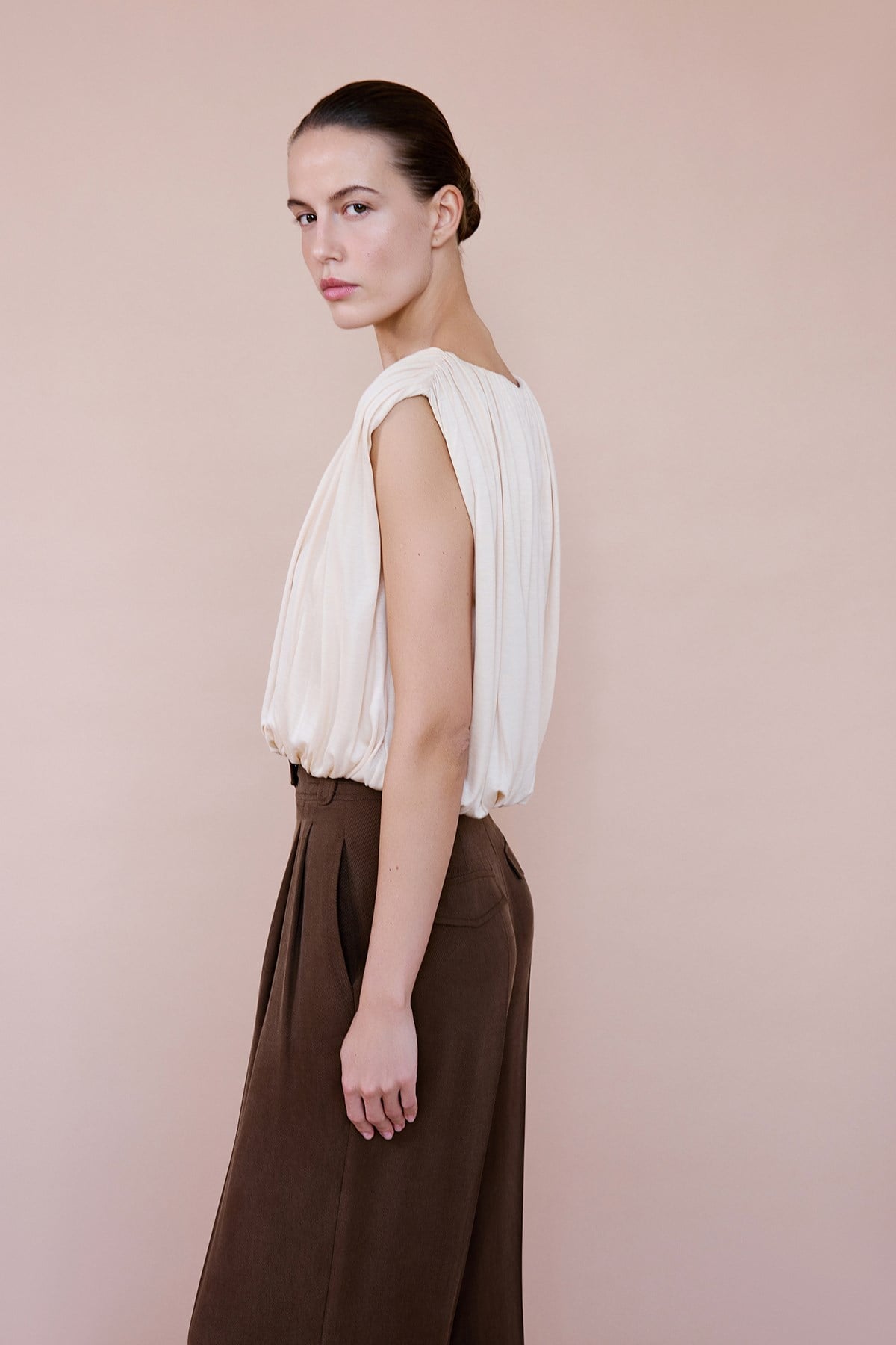 Crew Neck Knitted Tobacco Blouse