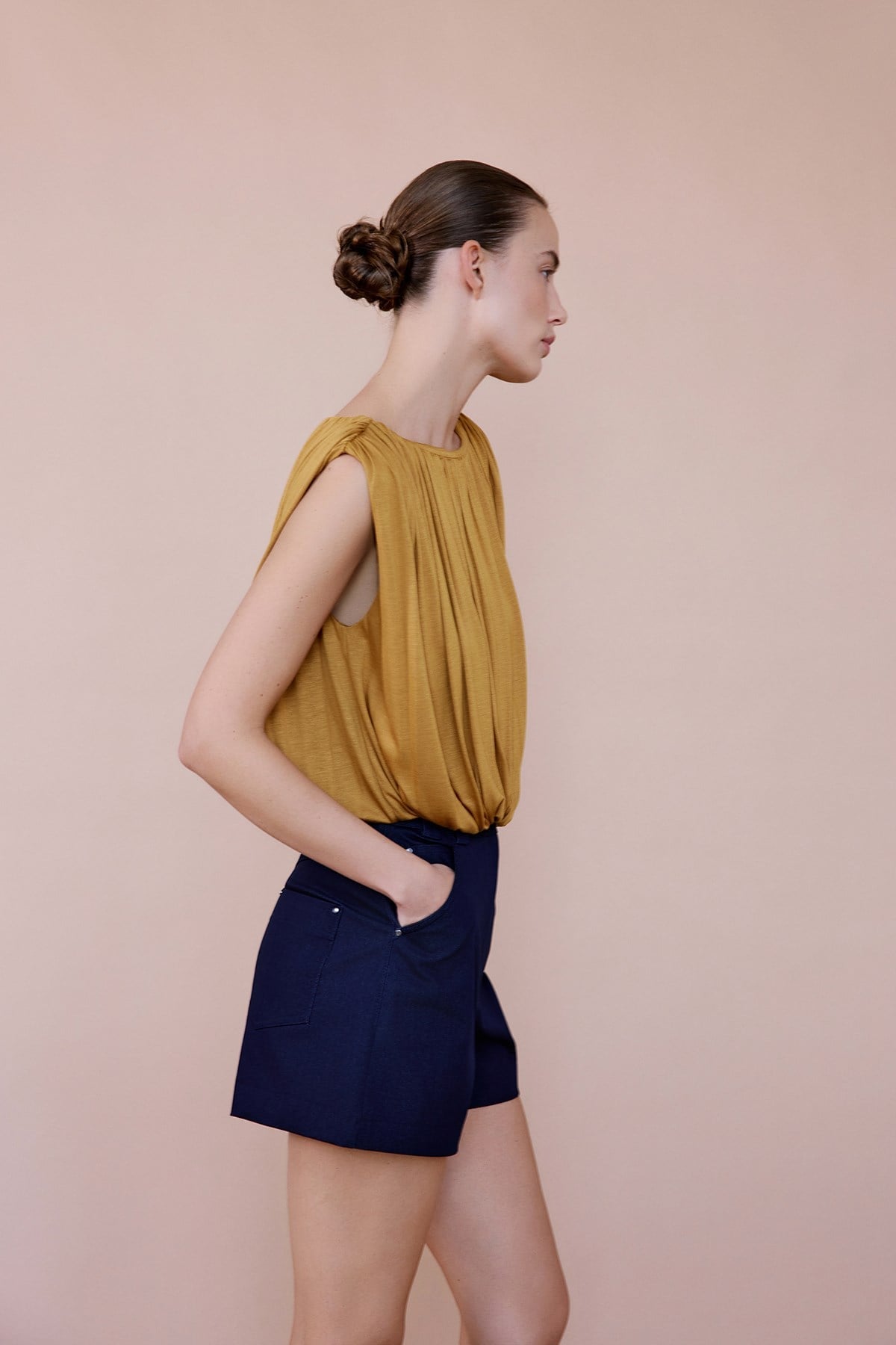 Crew Neck Knitted Tobacco Blouse