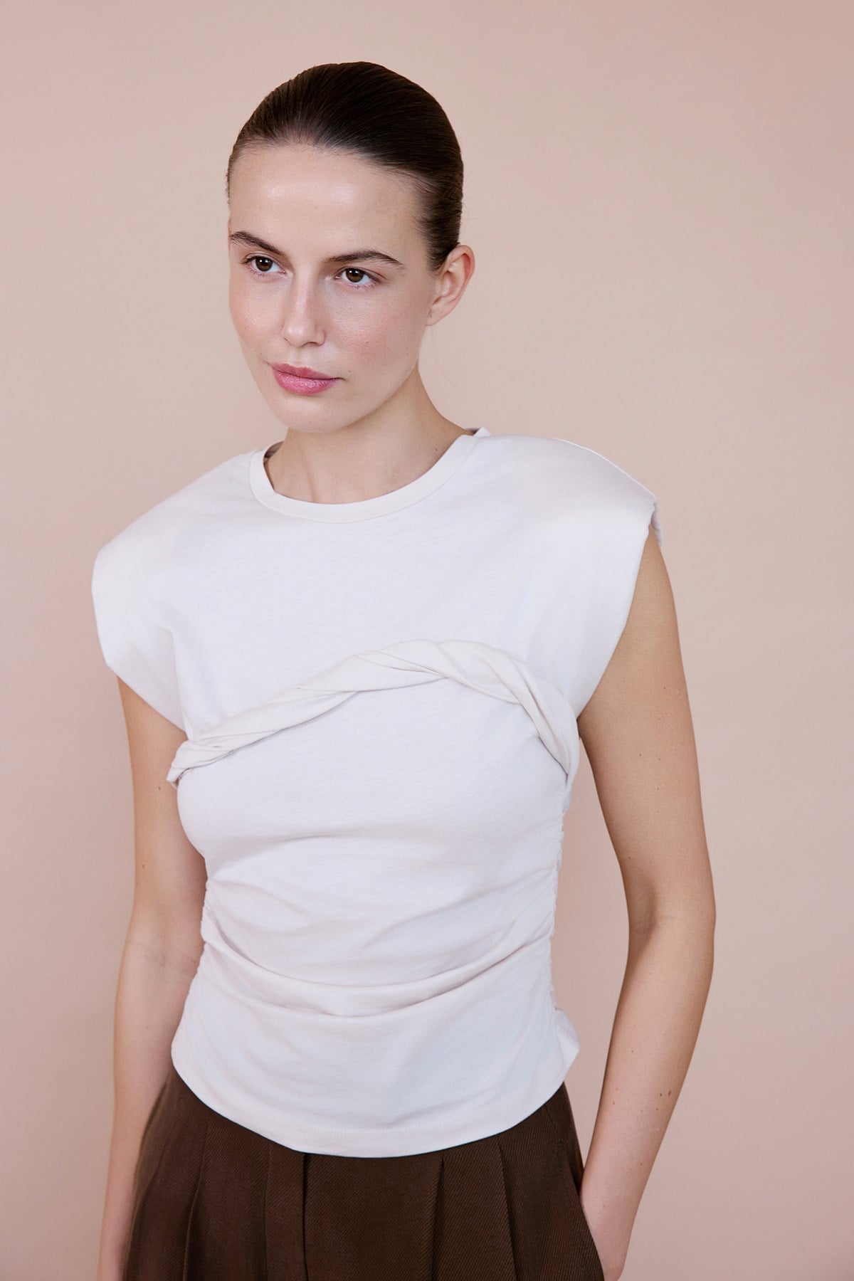 Crew Neck Padded Knit T-shirt