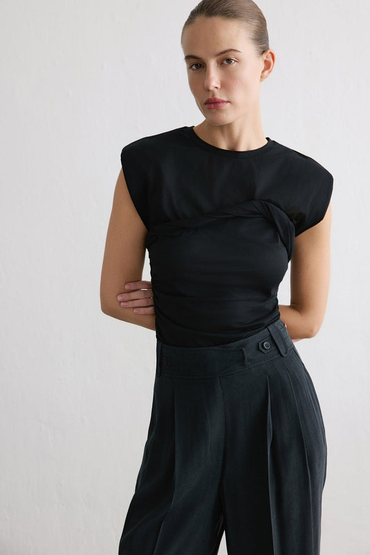Crew Neck Padded Knit T-shirt