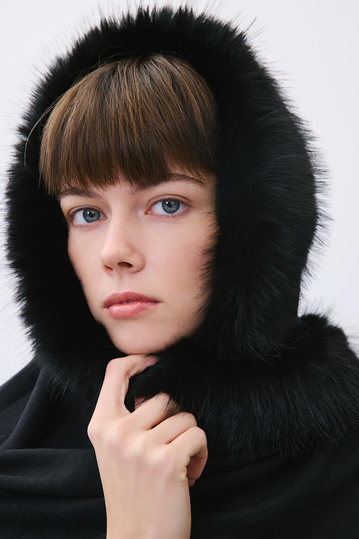 Faux Fur Detailed Fringed Shawl