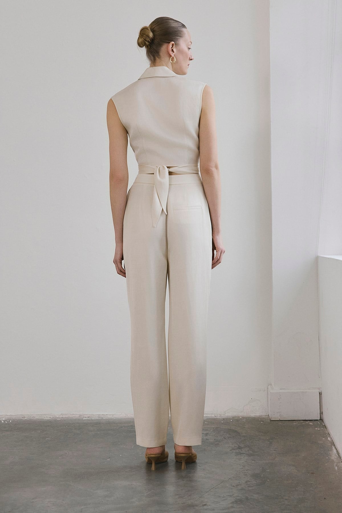 Front Pleated Linen Blend Trousers