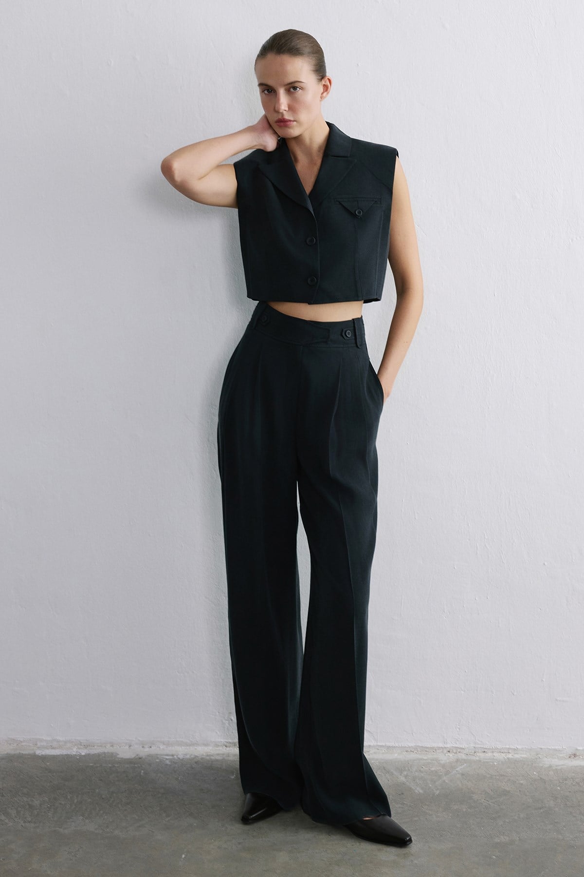 High Waist Wide Leg Pleated Trousers