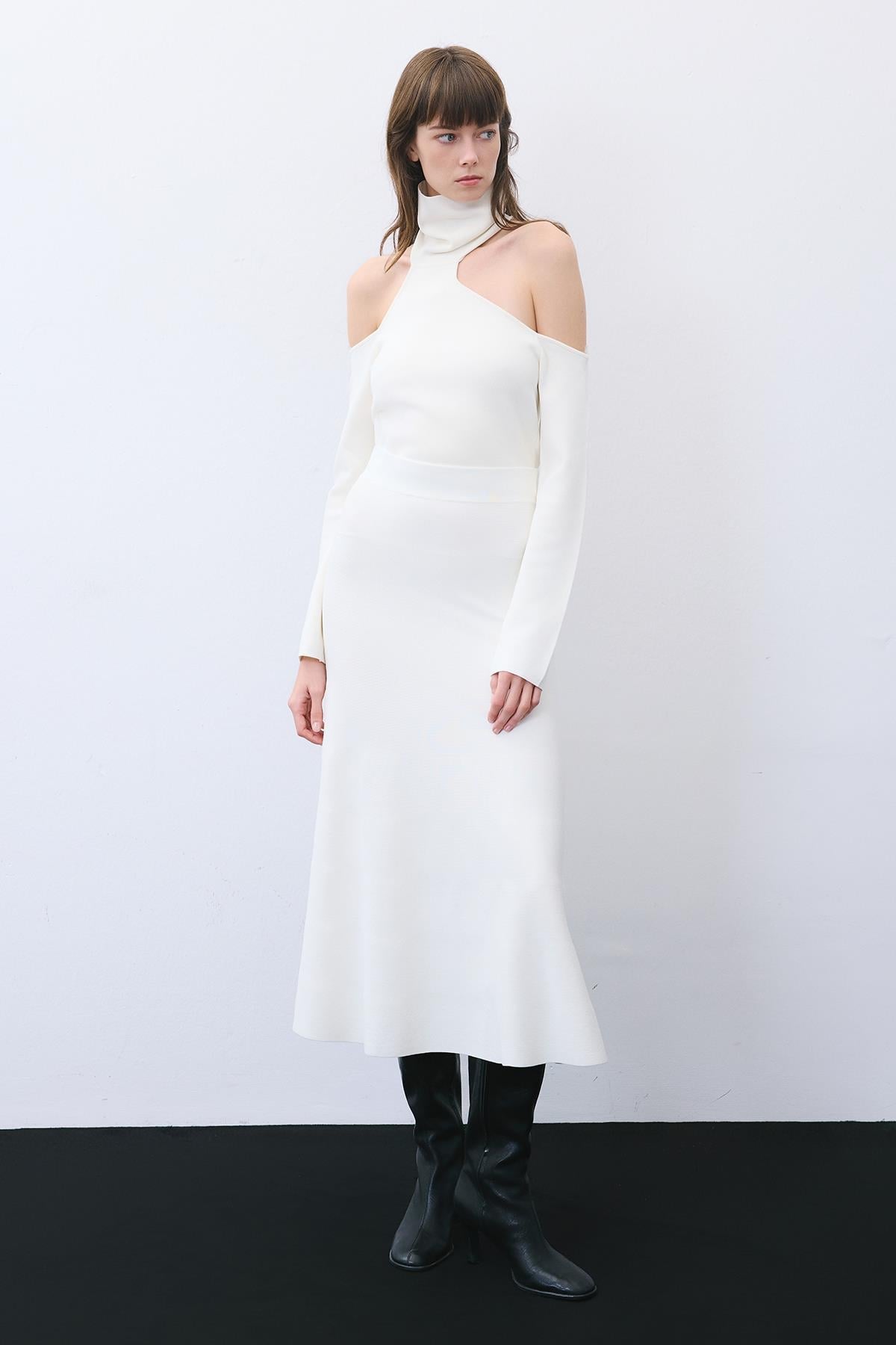 Knit Midi Skirt with Elastic Waist