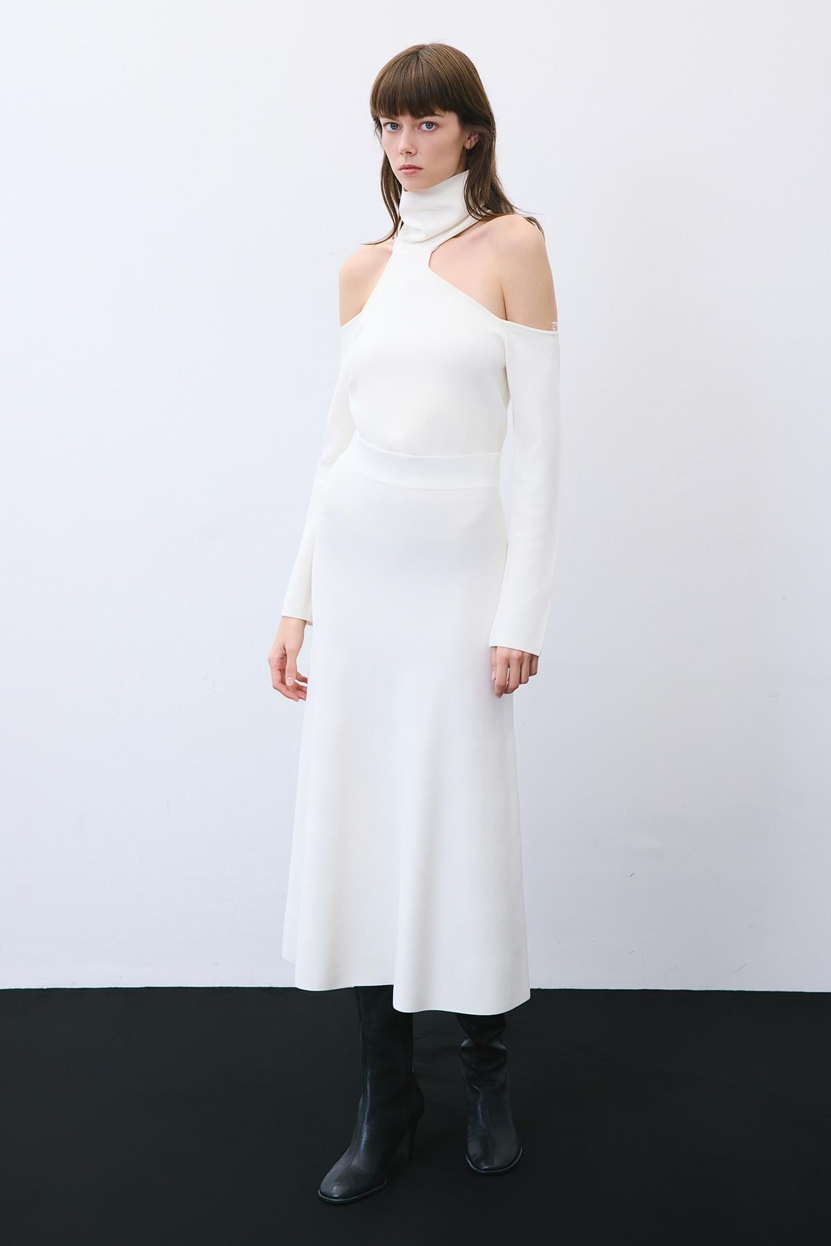 Knit Midi Skirt with Elastic Waist