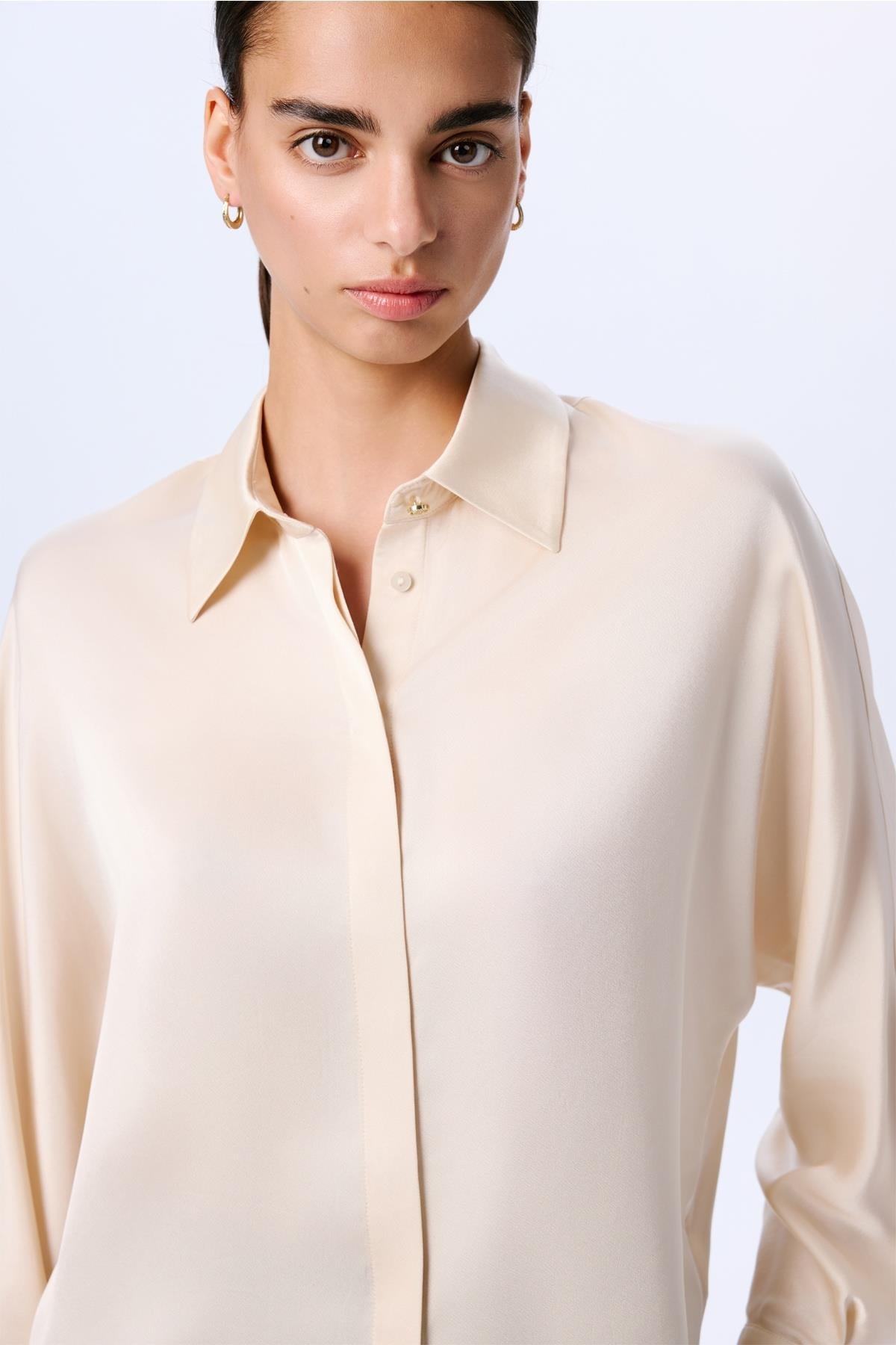 Long Sleeve Hidden Buttoned Relaxed Shirt