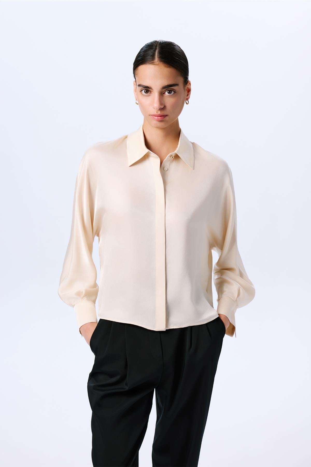 Long Sleeve Hidden Buttoned Relaxed Shirt