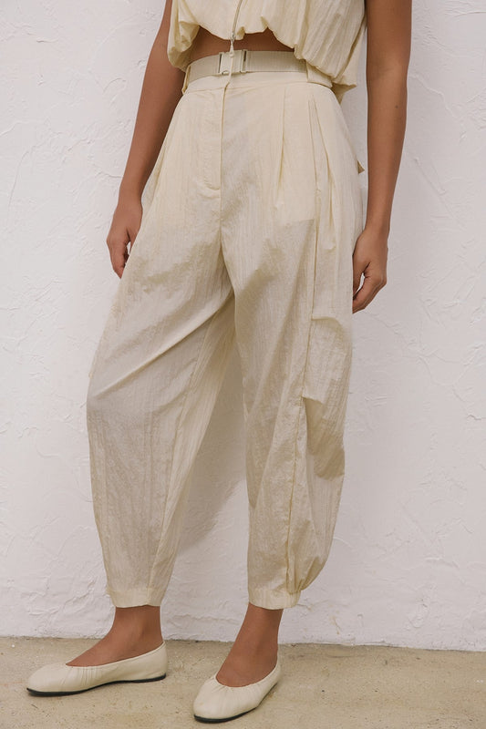 Metal Buckle Pleated Pocket Pants