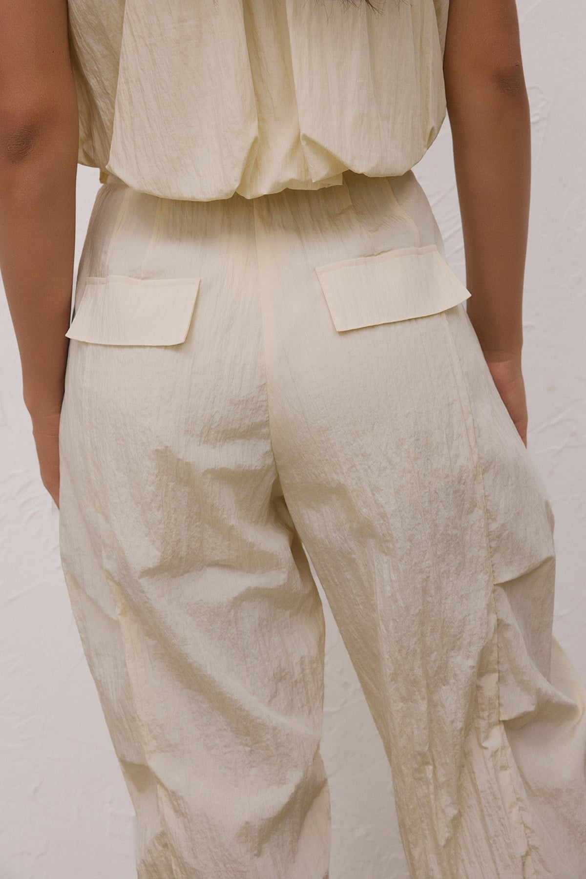 Metal Buckle Pleated Pocket Pants