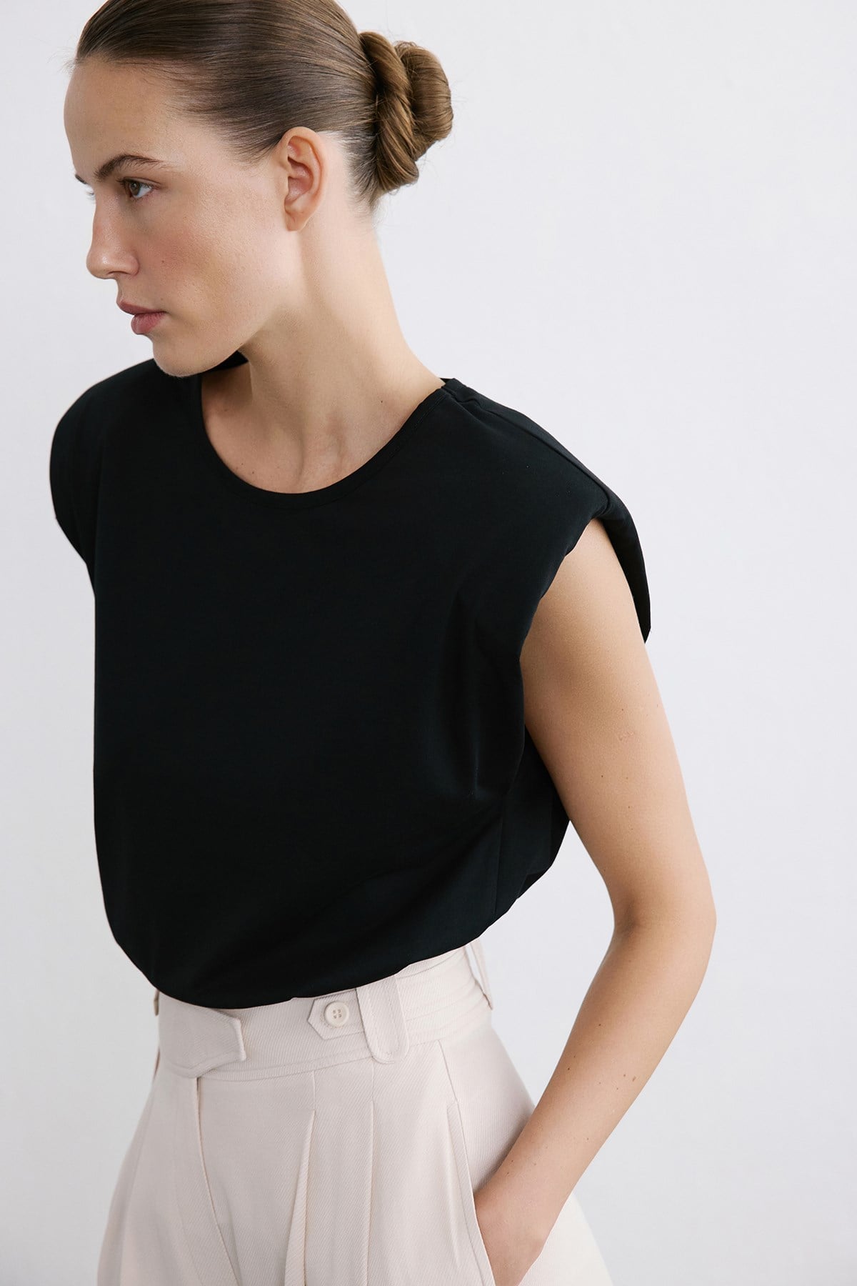 Padded Knit Black White T-shirt
