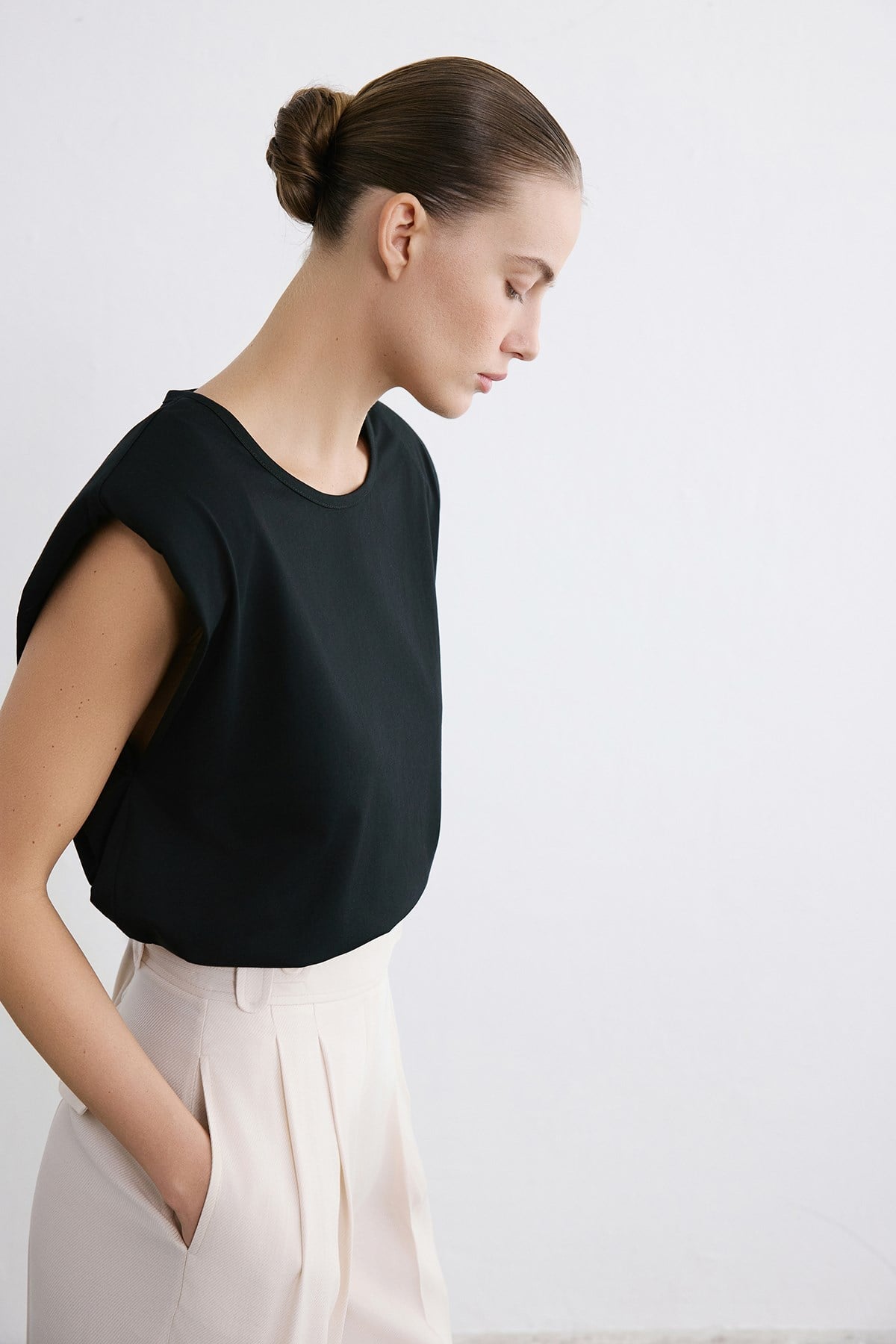 Padded Knit Black White T-shirt