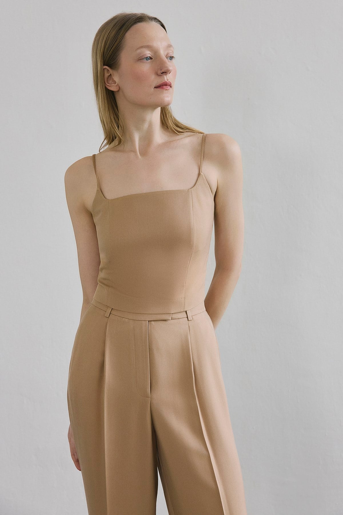 Sleeveless Back Zipper Blouse