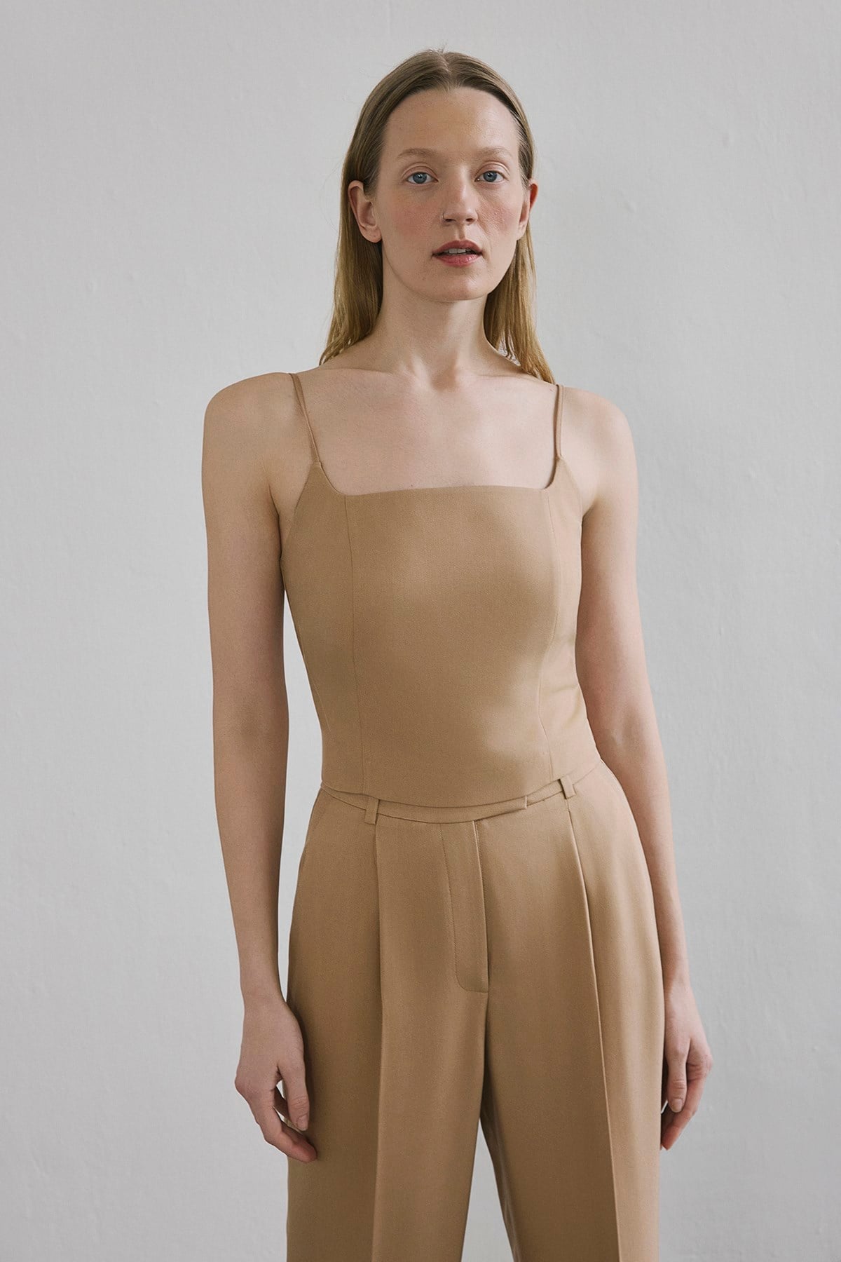 Sleeveless Back Zipper Blouse