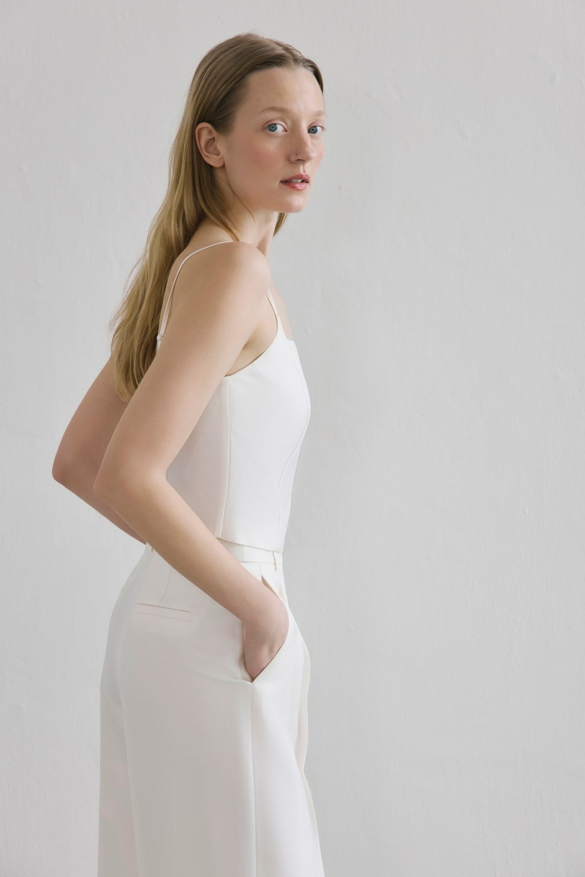 Sleeveless Back Zipper Blouse