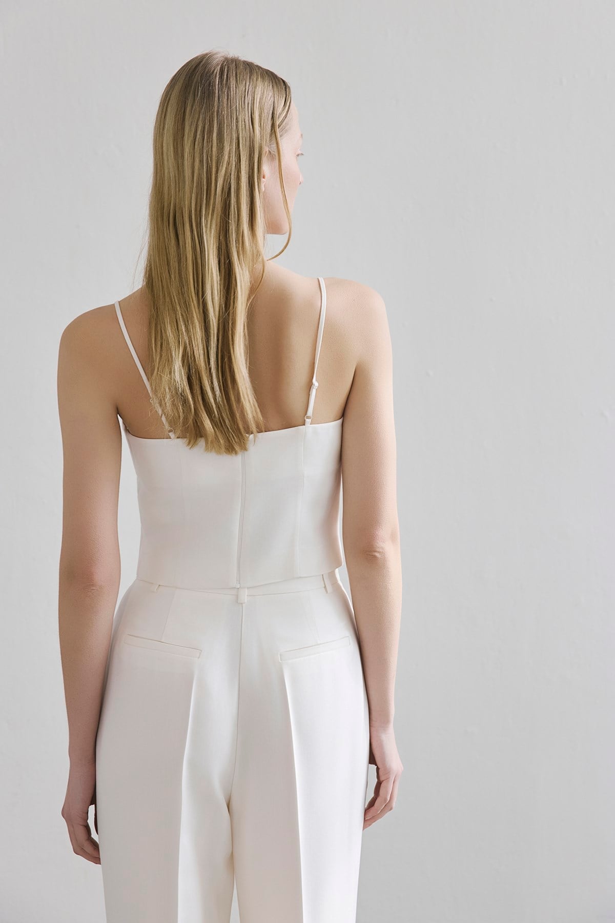 Sleeveless Back Zipper Blouse