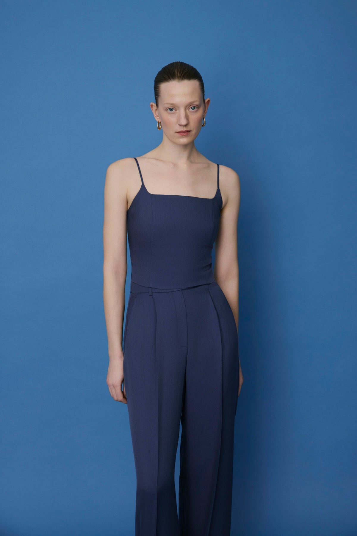Sleeveless Back Zipper Blouse