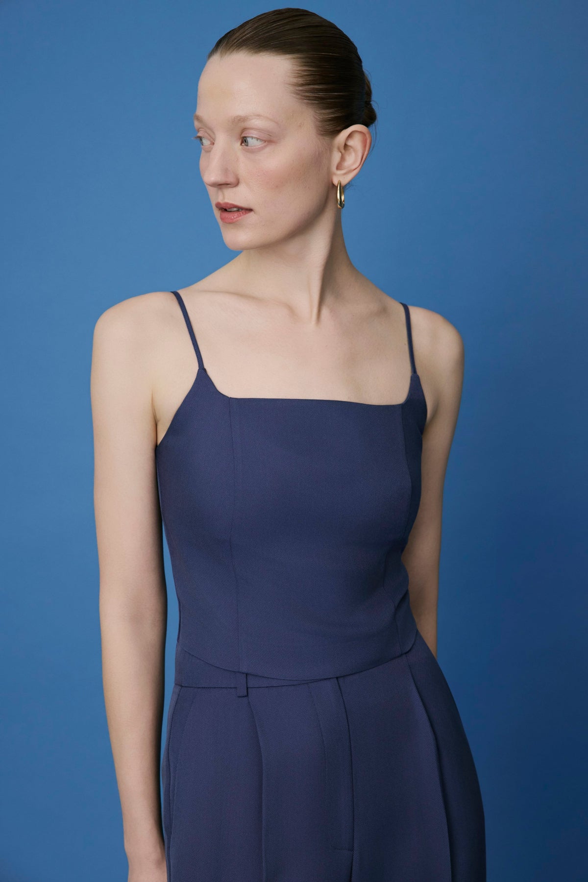 Sleeveless Back Zipper Blouse