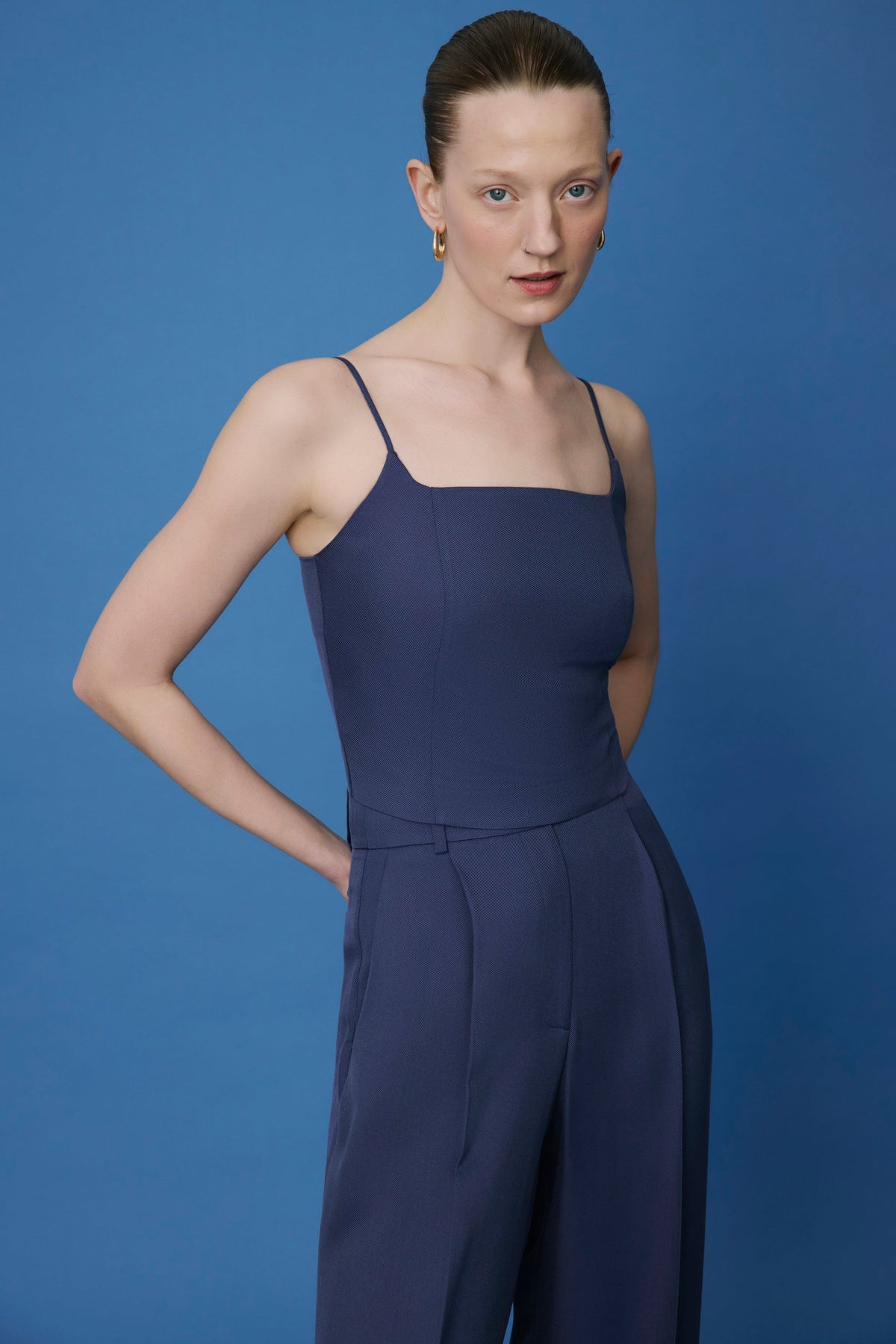 Sleeveless Back Zipper Blouse