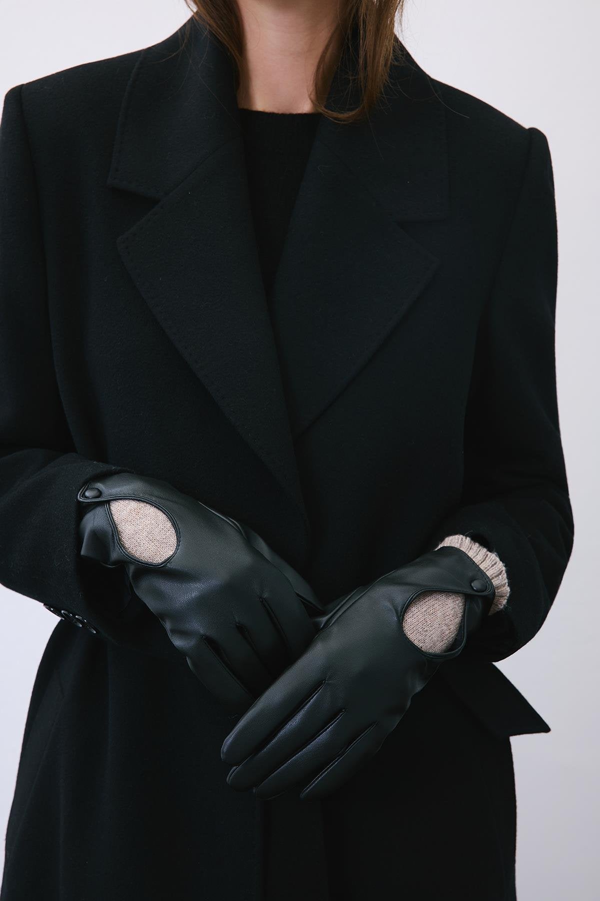 Textured Faux Leather Gloves
