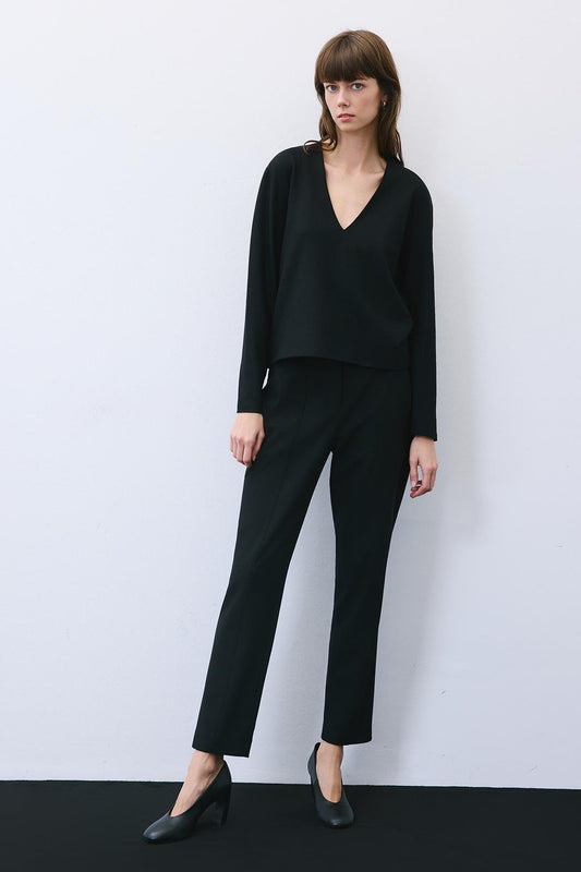 V-Neck Basic Knit Blouse