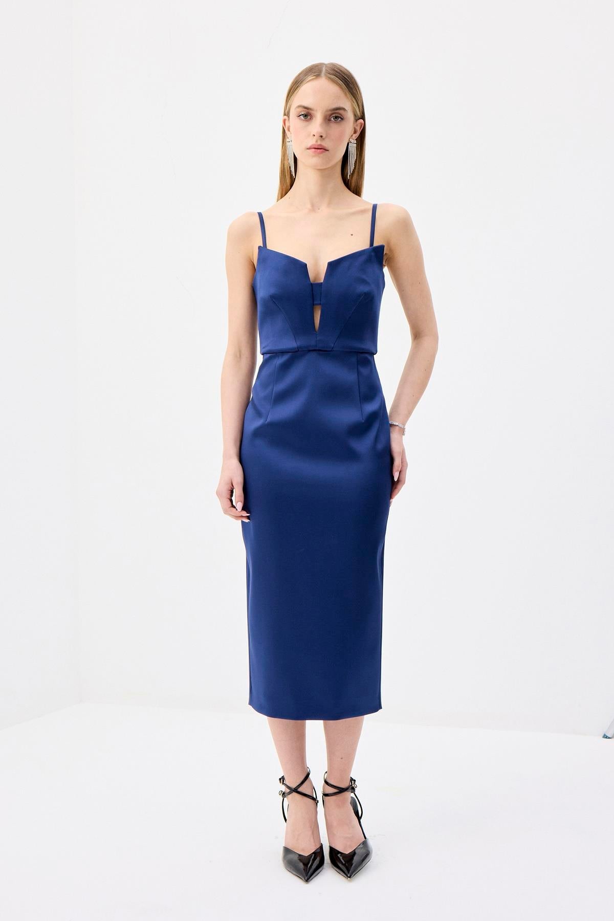 Wide Neck Detail Slit Midi Dress