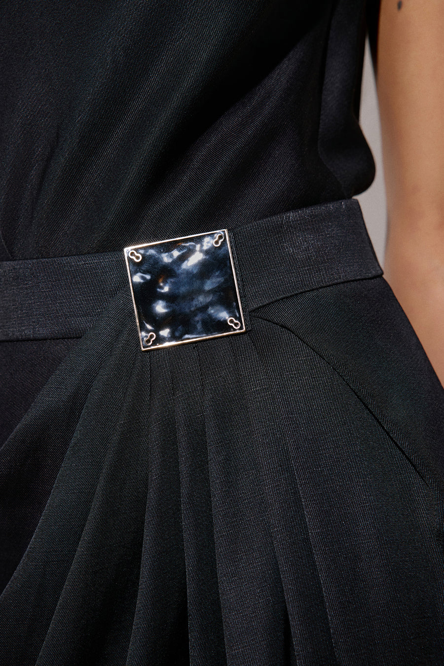 Accessory Detailed Mini  Skirt