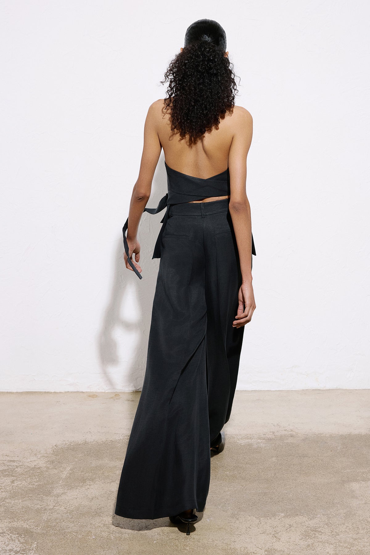 Back Cut-Out Linen Blend  Vest