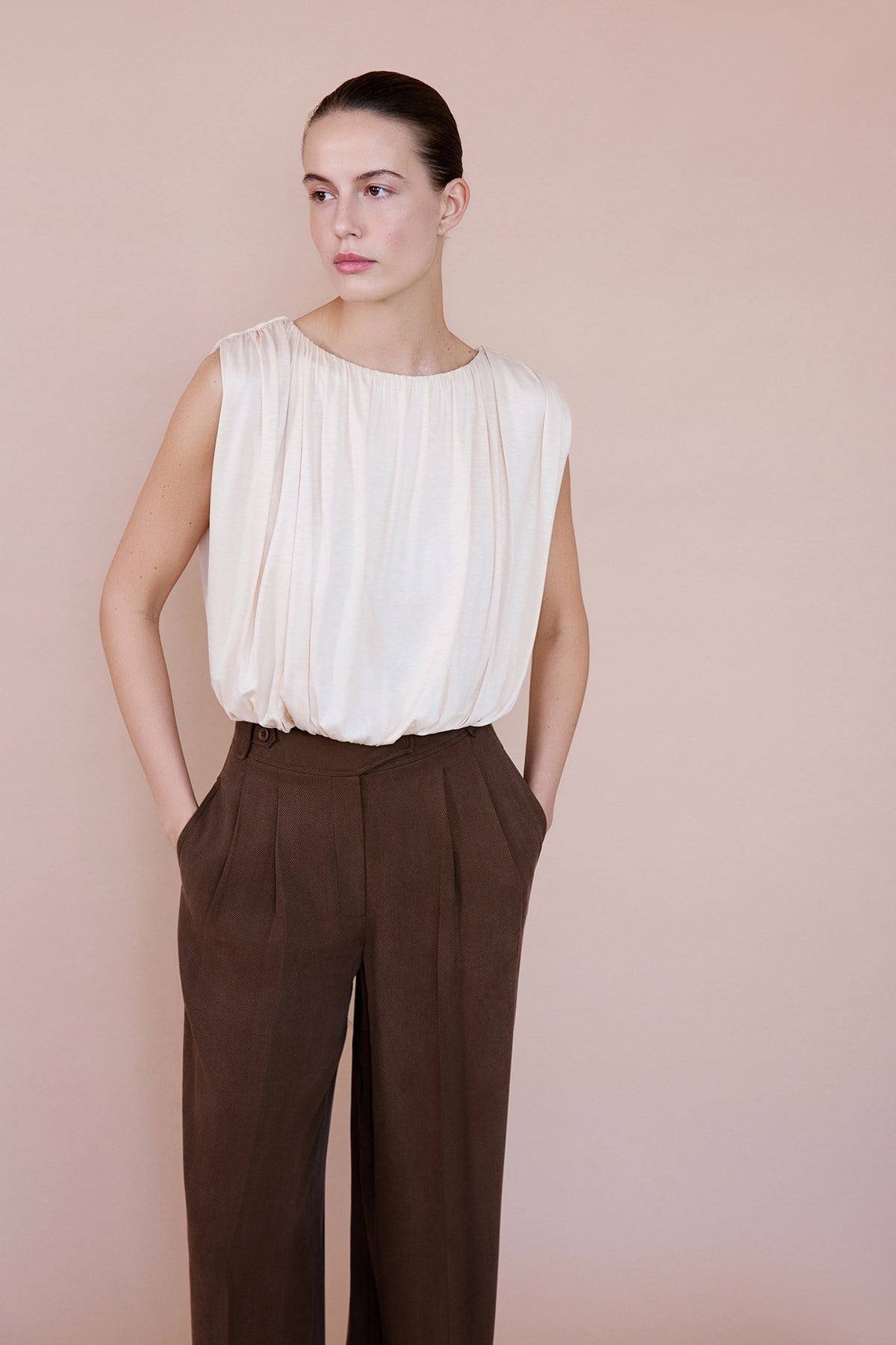 Crew Neck Knitted Tobacco Blouse