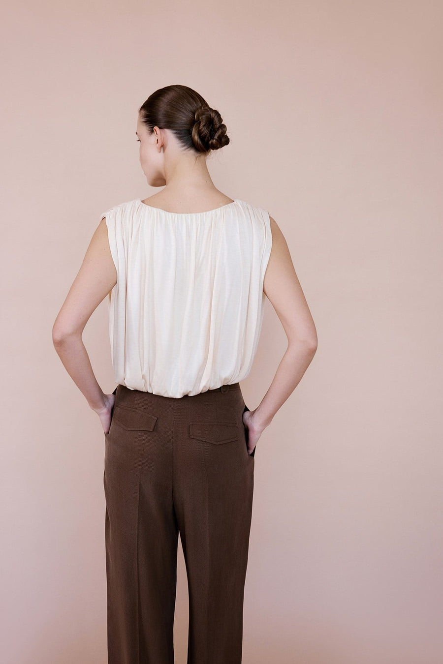 Crew Neck Knitted Tobacco Blouse