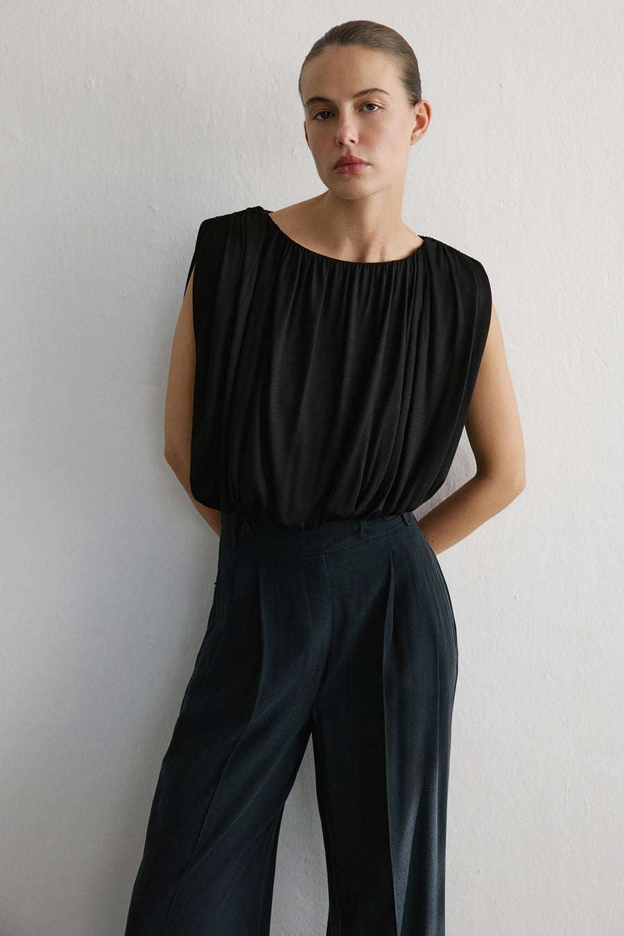 Crew Neck Knitted Tobacco Blouse