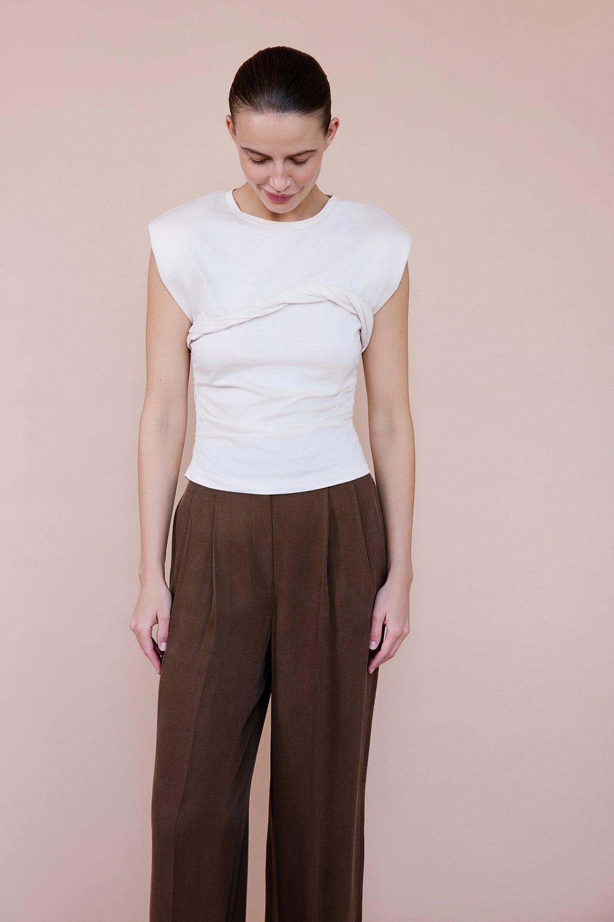Crew Neck Padded Knit  T-shirt