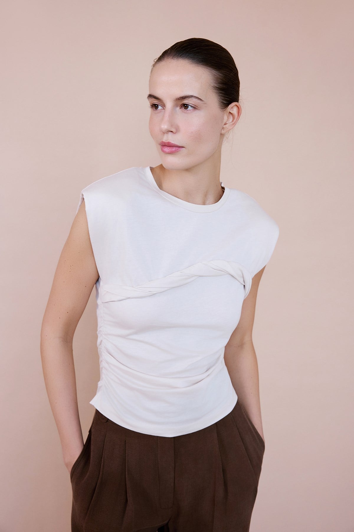 Crew Neck Padded Knit  T-shirt