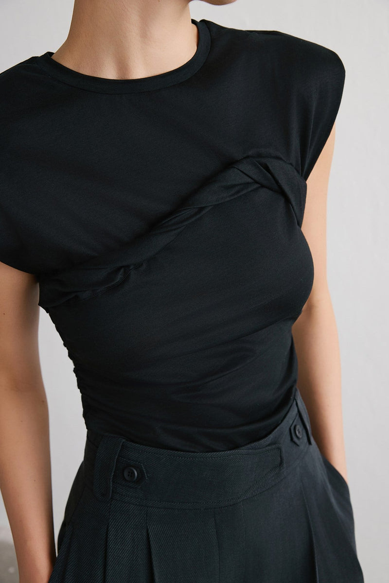 Crew Neck Padded Knit  T-shirt