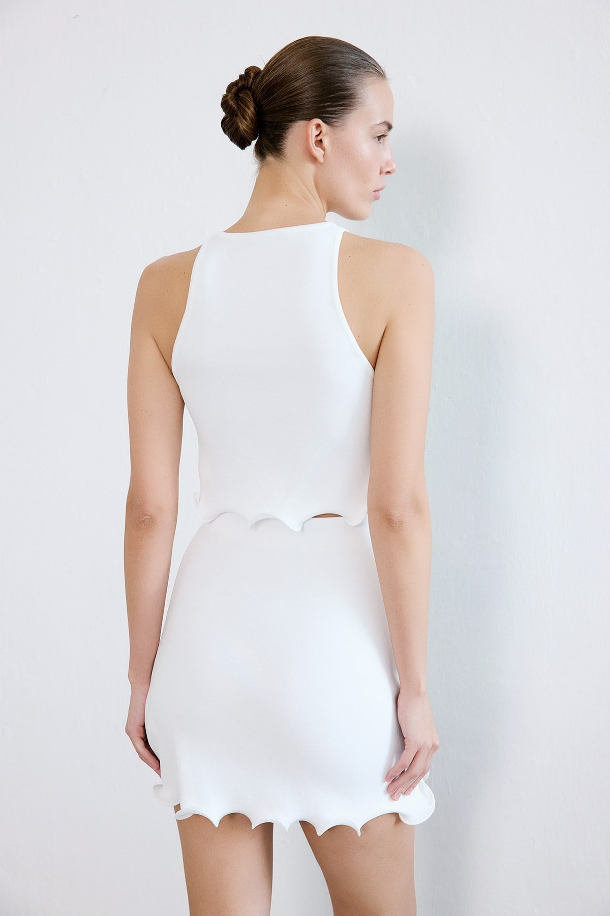 Crew Neck Sleeveless  Crop Knit Blouse
