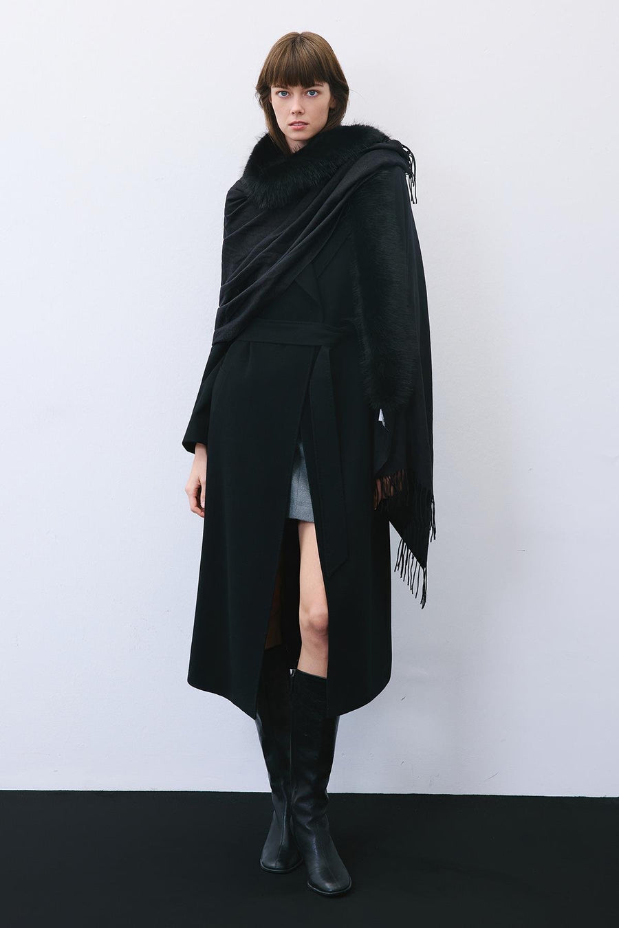 Faux Fur Detailed Fringed  Shawl