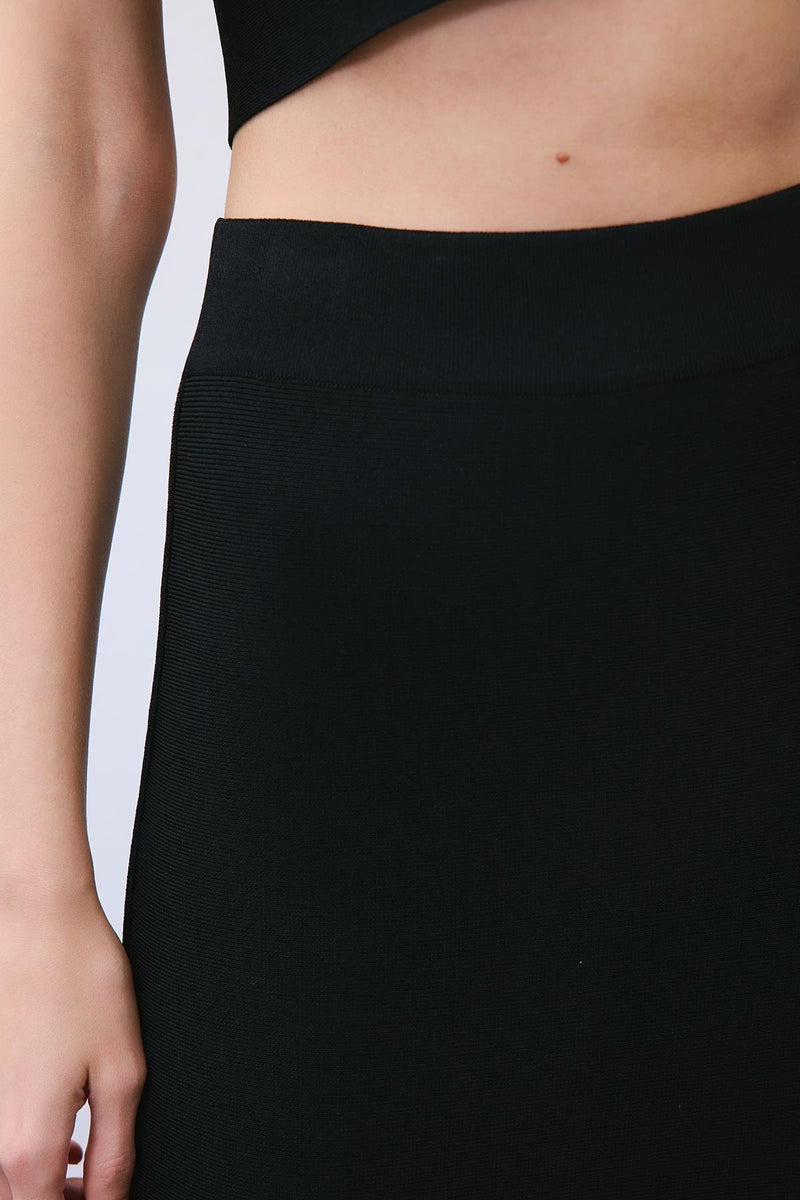 Knit Midi Skirt with Elastic Waist