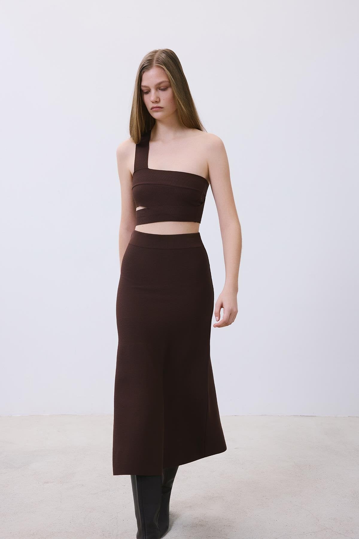 Knit Midi Skirt with Elastic Waist