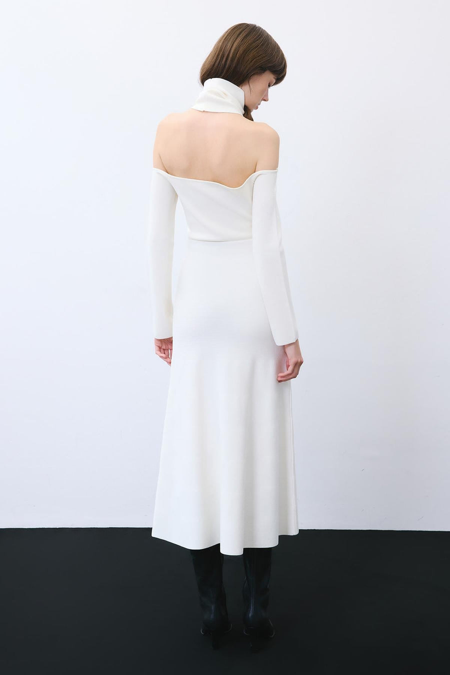 Knit Midi Skirt with Elastic Waist