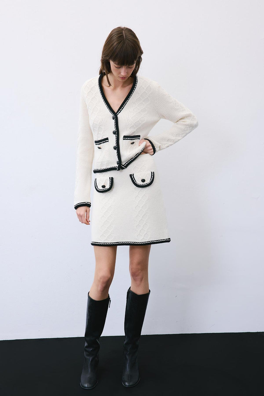 Knit Mini Skirt with Contrast Piping