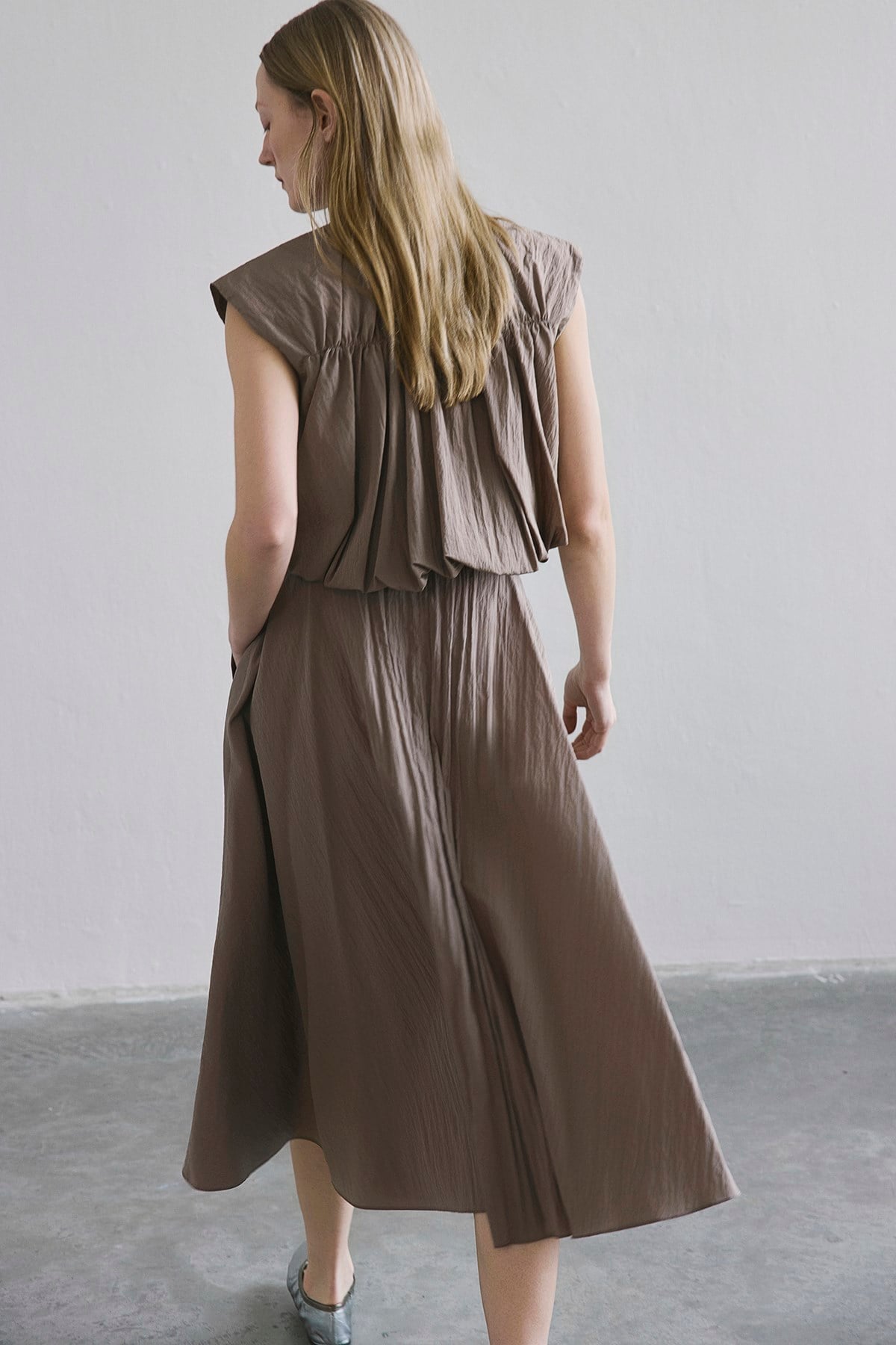 Metal Buckle Flared  Midi Skirt