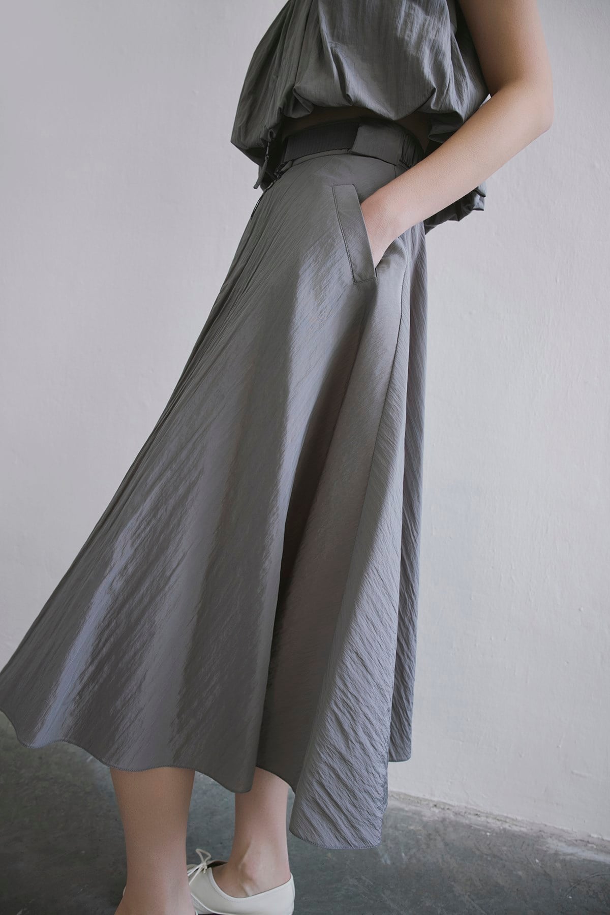Metal Buckle Flared  Midi Skirt