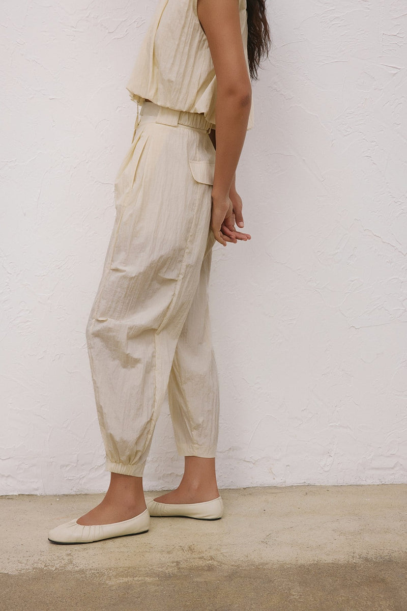 Metal Buckle Pleated Pocket  Pants