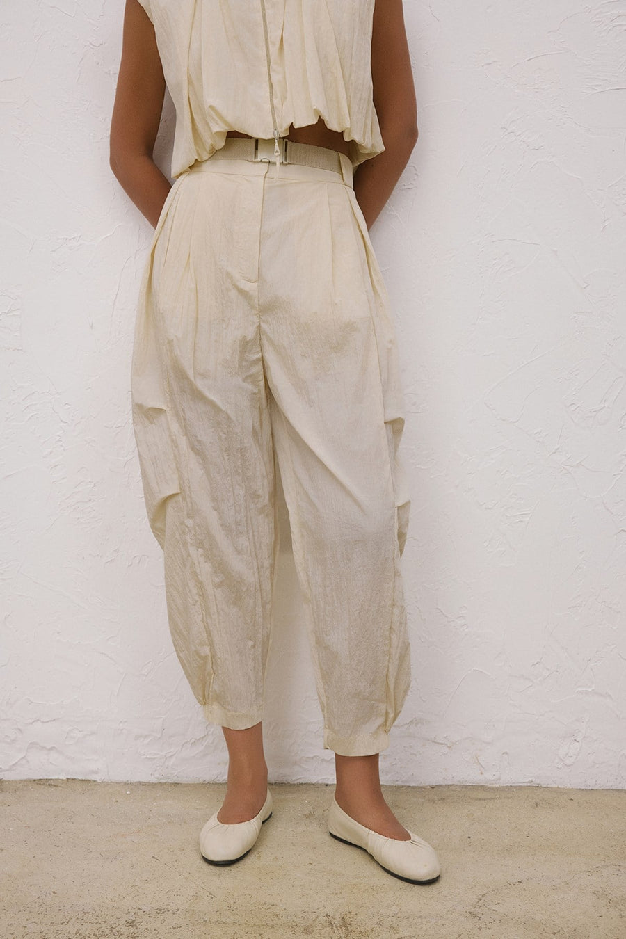Metal Buckle Pleated Pocket  Pants