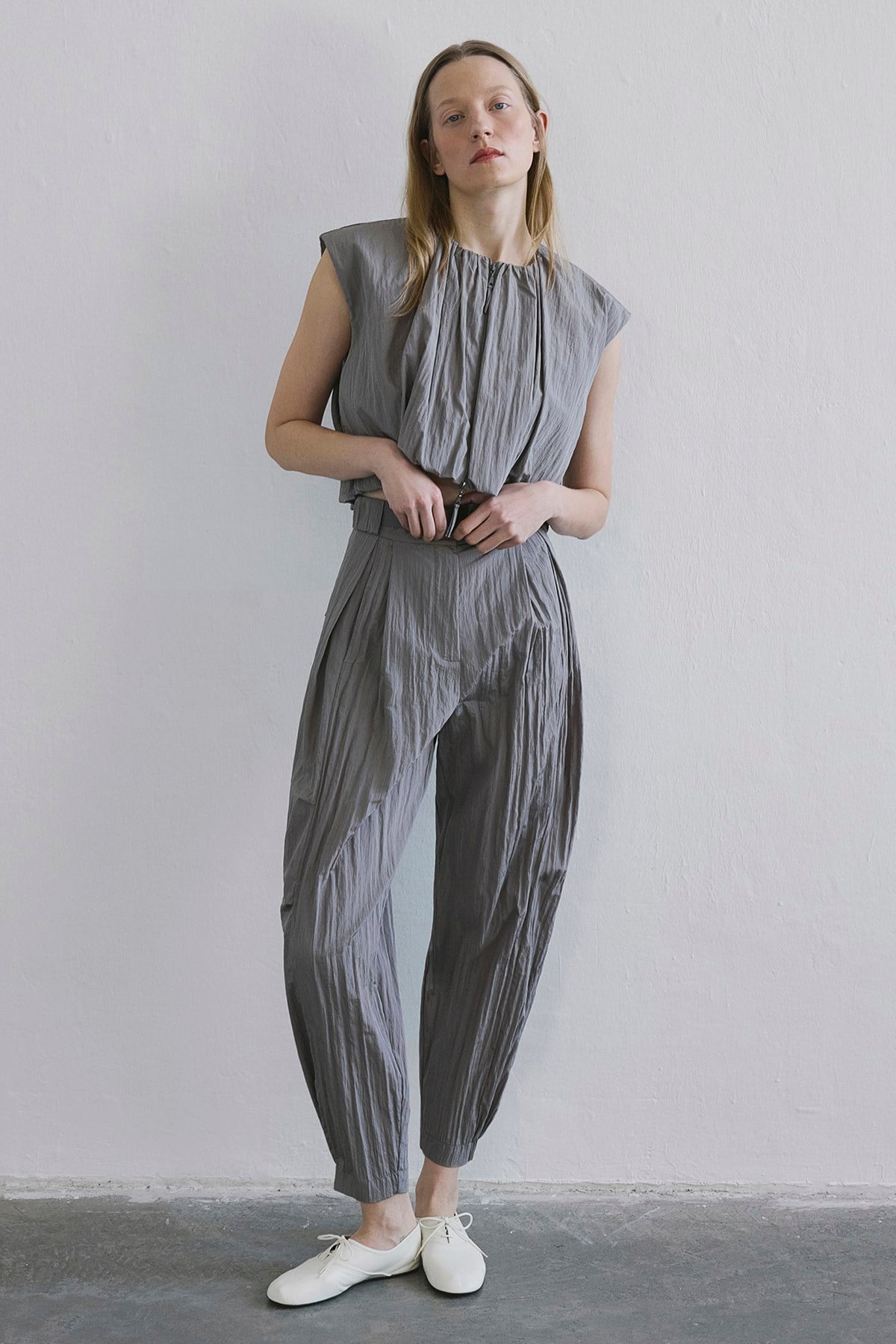 Metal Buckle Pleated Pocket  Pants