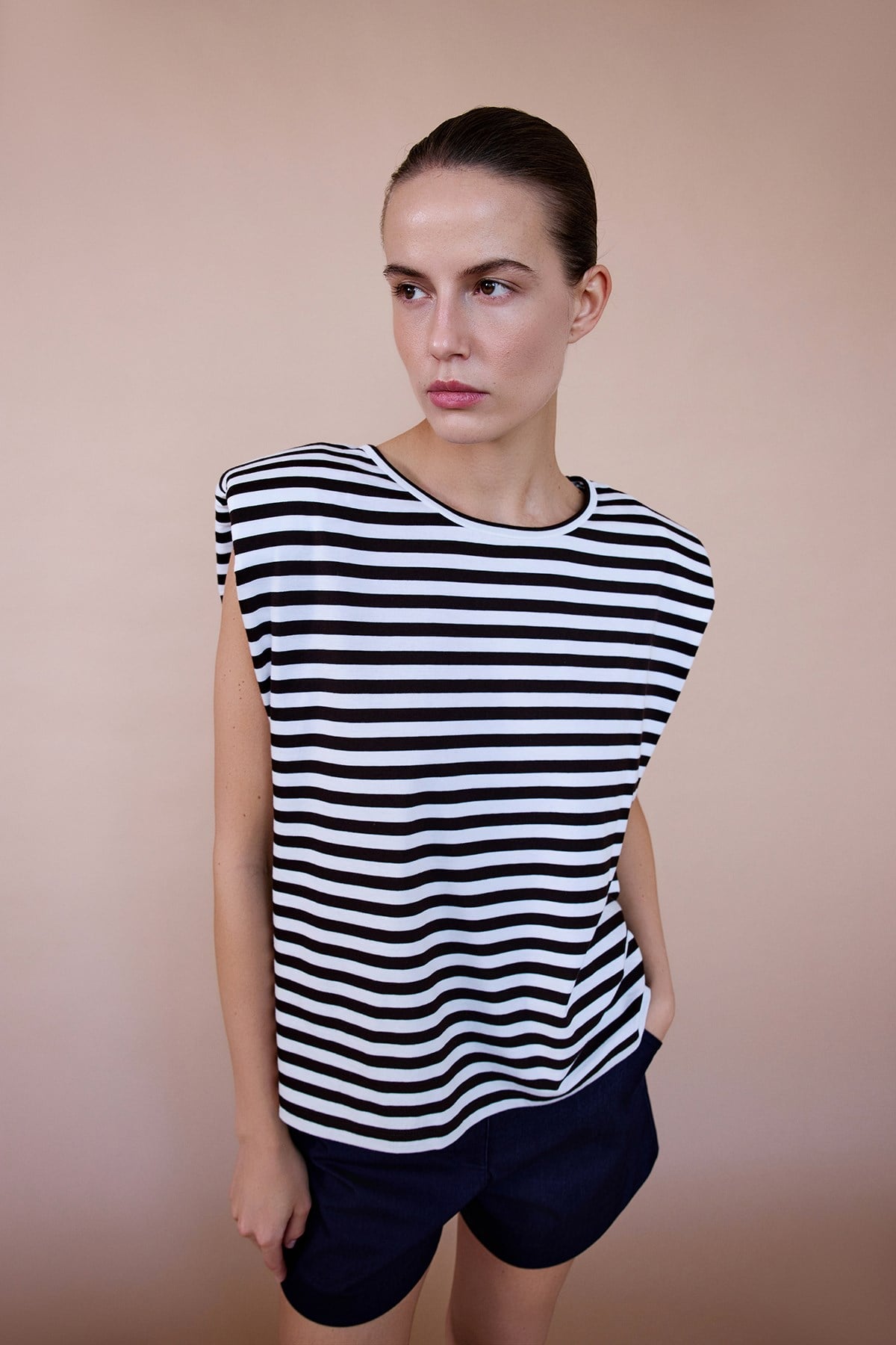 Padded Knit Black White T-shirt