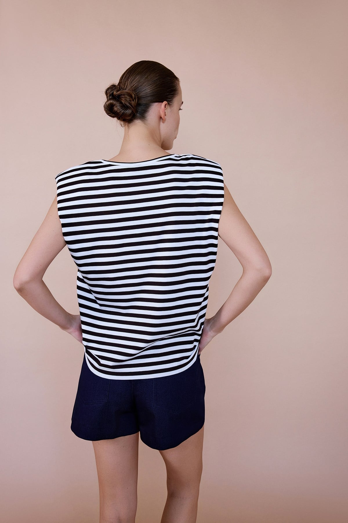 Padded Knit Black White T-shirt