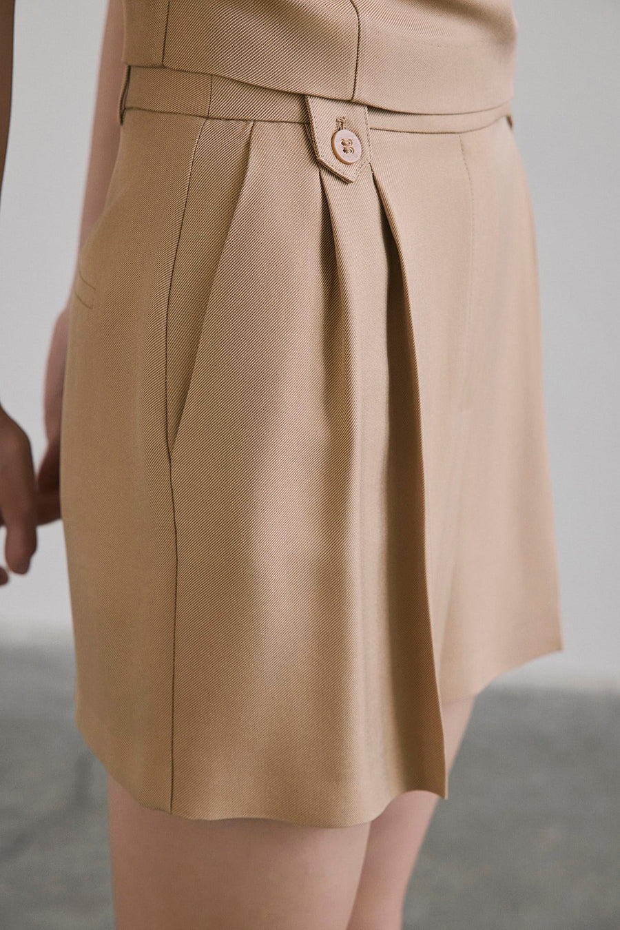 Pleated Side Pocket  Shorts