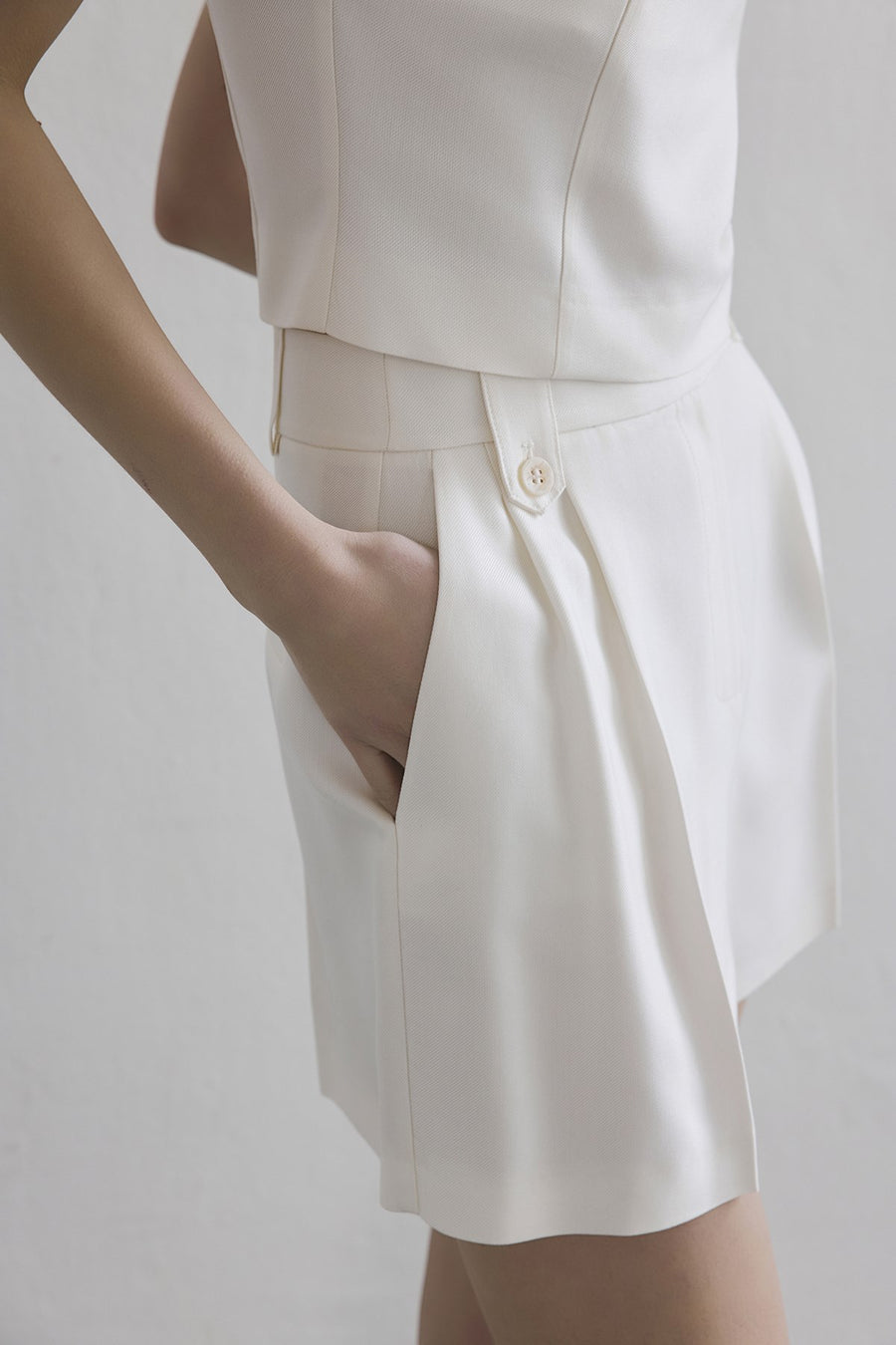 Pleated Side Pocket  Shorts