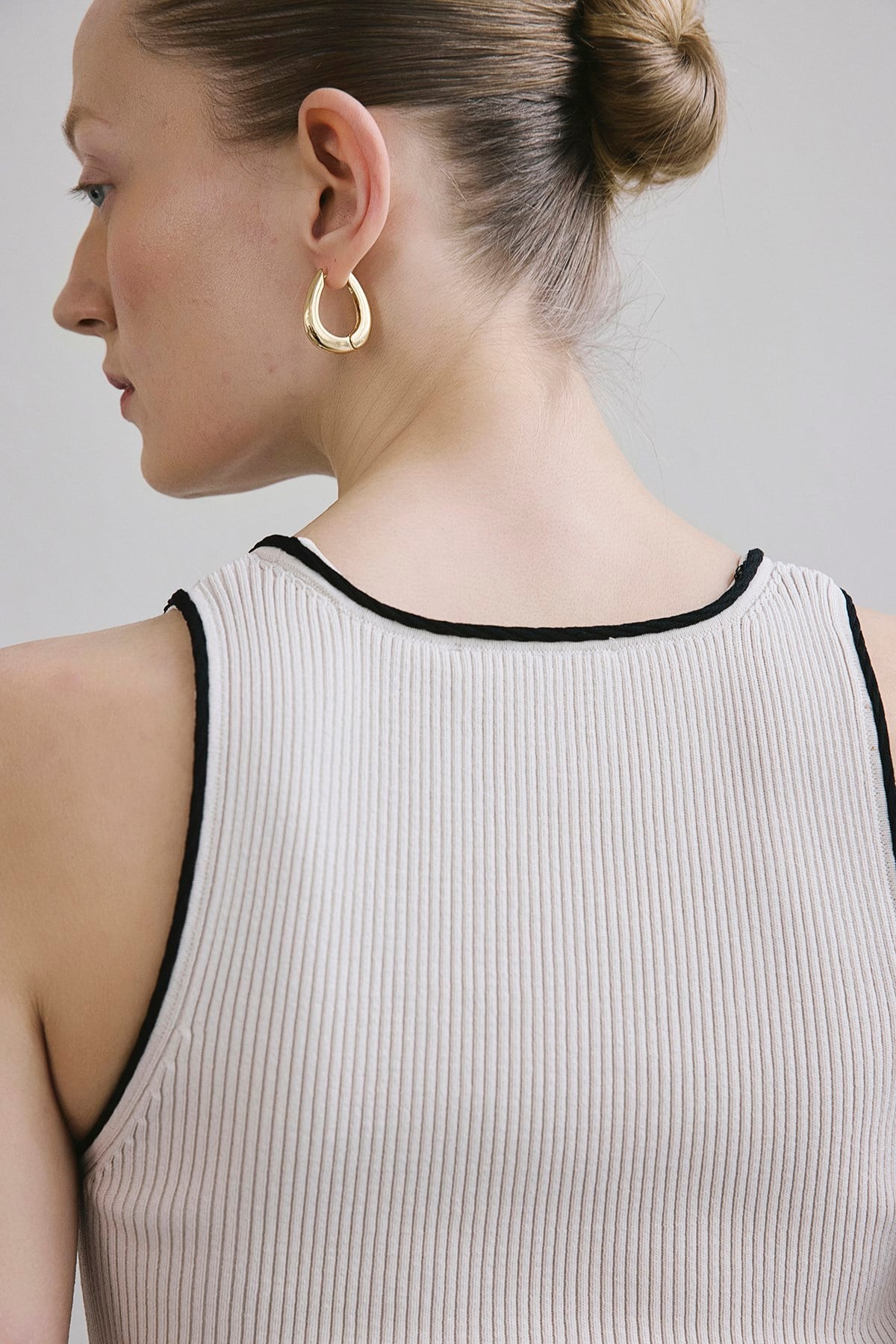 Ribbed V-Neck Knit  Tank Top